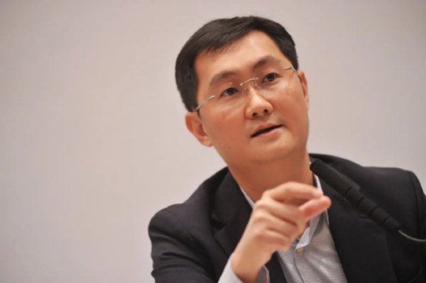 申银证券 AI技术迭代速度超出想象，马化腾自曝每天沉浸其中